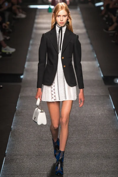 Look 2